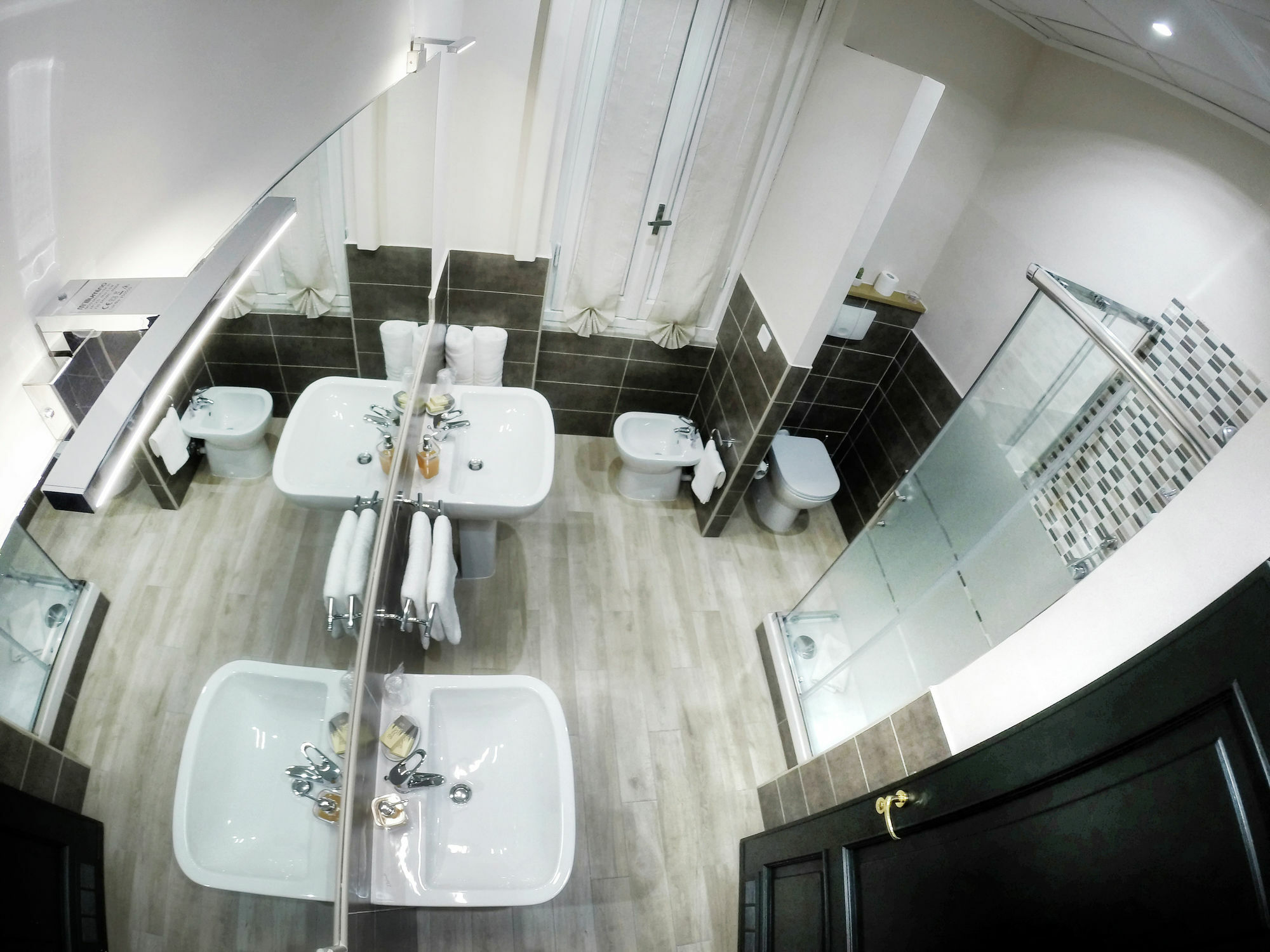 Guesthouse Vittoria Rooms - The Original Since 2015 Janov Exteriér fotografie